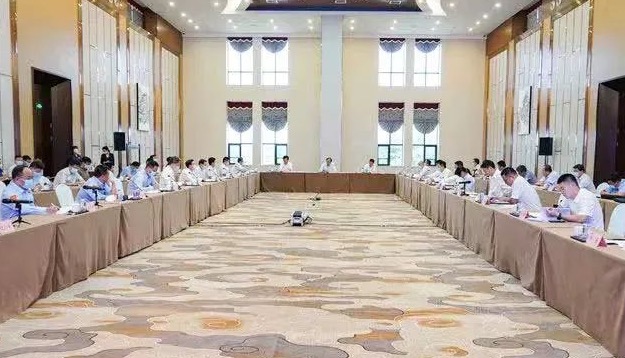 裕龙岛炼化一体化项目第三轮“百日攻坚”调度推进会召开